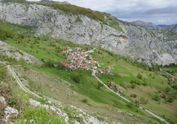 Bejes from 250m above