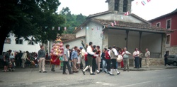 Parade in Meré