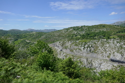 The Arenas–Ortiguero road