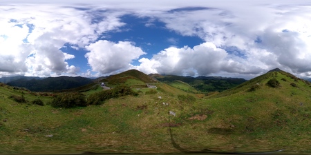 <b>360</b>×<b>180</b> Collado de Torno, above Llamigo